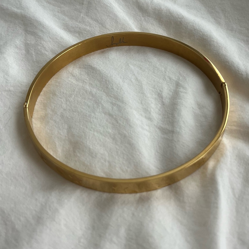 Bagatiba Cuff Chocker Necklace | Gold w Star Embossed Details